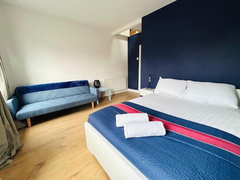 Elegant House In Stratford Apartment London Bagian luar foto